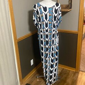 Apt. 9 white & black Aztec print maxi dress size 1X